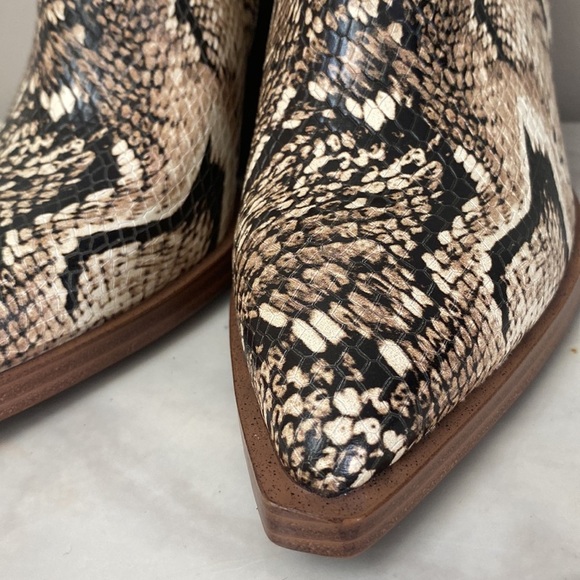 Vince Camuto Snake Print Anke Booties Size 5.5 - Picture 8 of 10